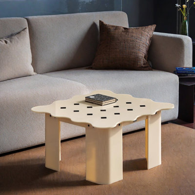 Table basse de style crème