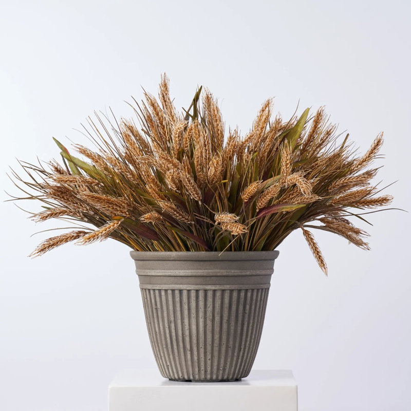 Arrangement d'automne pour faux urne de blé