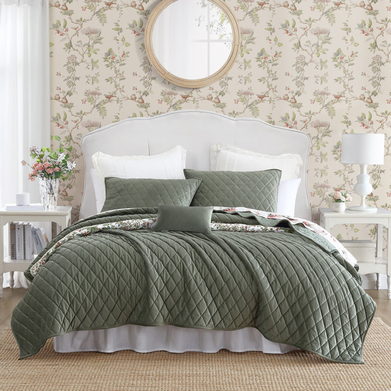 Twin Dark Green Velvet Reversible Quilt Set
