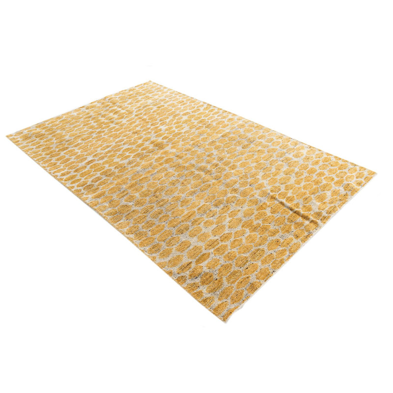 Tapis jaune Kalmanovitz