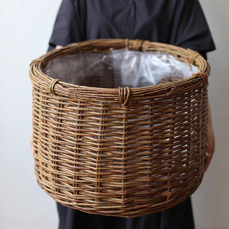 Rustic Round Wicker Planter with Liner, 13.3" H x 19" W x 19" D