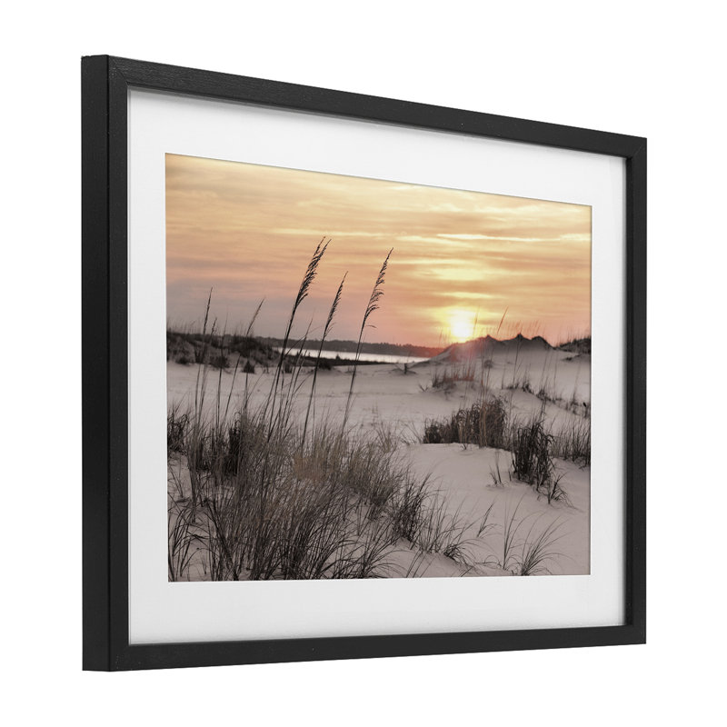 «Peachy Seashore Sunset», reproduction encadrée sous verre, conception de Mike Jones, H 17 po x l 23 po, Cadre noir minuit