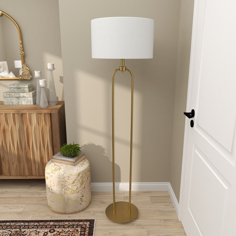 Lampe de table dorée, H 64 po x l 19 po x P 19 po