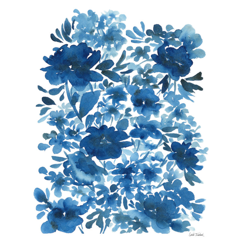 «Blue Floral» par Leslie Trimbach - peinture sur toile tendue, H 40 po x l 30 po