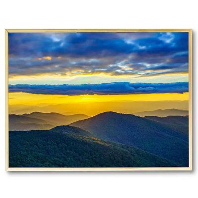 Coucher de soleil doré à Blue Ridge Mountains Asheville, Caroline du Nord par Brian Mc Clean - Peinture