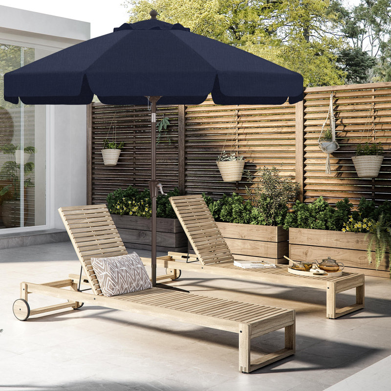 Parasol de marché festonné en oléfine de 2,74 m (9 pi) avec inclinaison et levage à manivelle, Marine