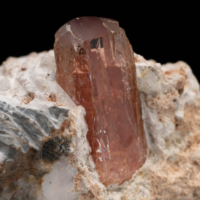 Topaze impériale sur la calcite du Pakistan