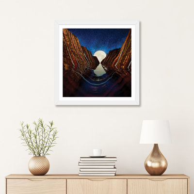 " Moon Reflection "