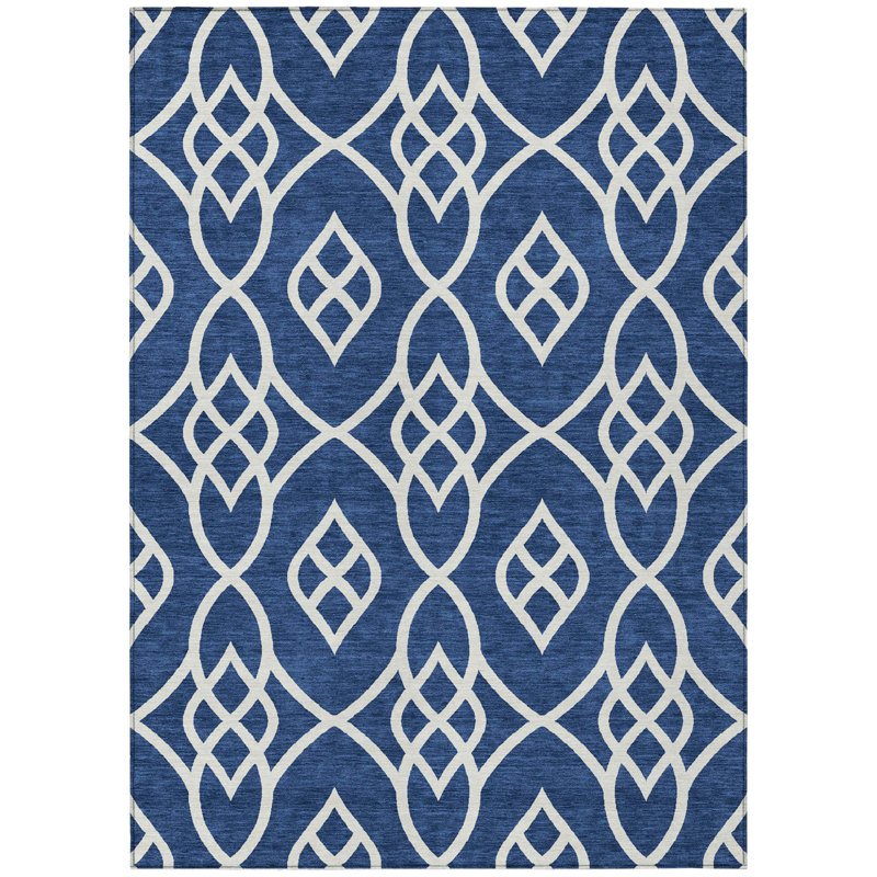 Tapis extérieur lavable à motif de treillis bleu marine et ivoire 5 pi x 8 pi