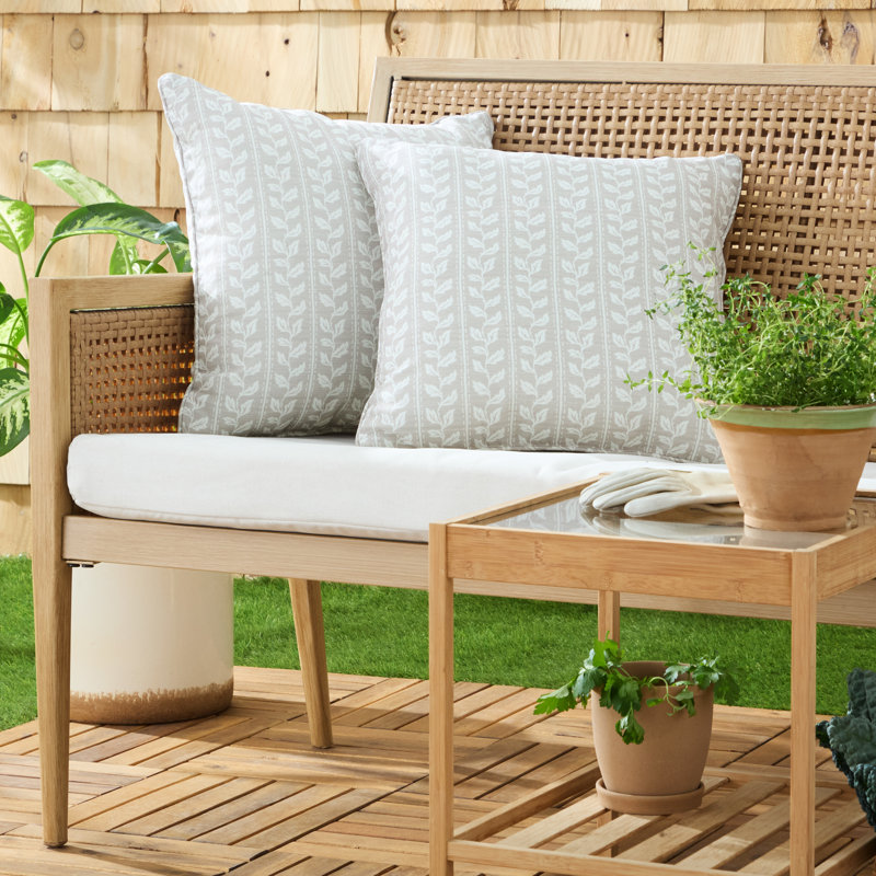Ensemble de 2 coussins lombaires d'intérieur et d'extérieur 18 po MARTHA STEWART Vineyard Vines, H 18 po x l 18 po, Carrée
