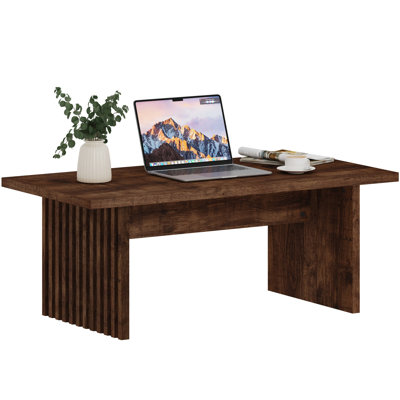 Table basse avec pieds cannelés de 43,3 po Aust