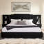 Très grande base de lit tapissier avec tissu en velours, motif à rayures verticales et table de chevet intégrée pour une simplicité moderne-325606205-326146013