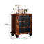 Commode d'appoint en bois de style classique.-106923655