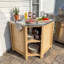 Armoire de rangement d'extérieur en cèdre avec plateau en acier inoxydable-125374136