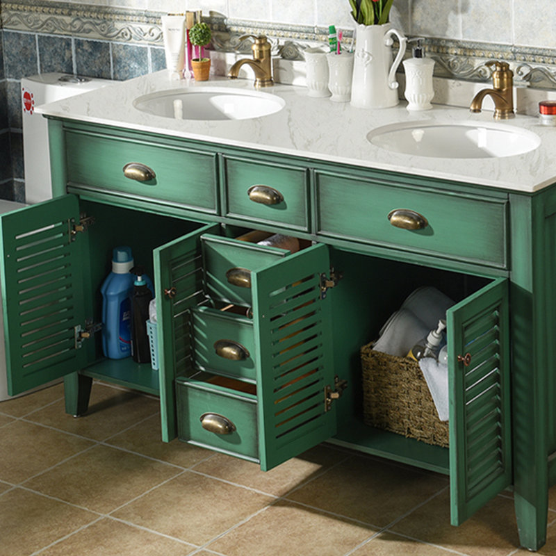 Armoire de salle de bain américaine.