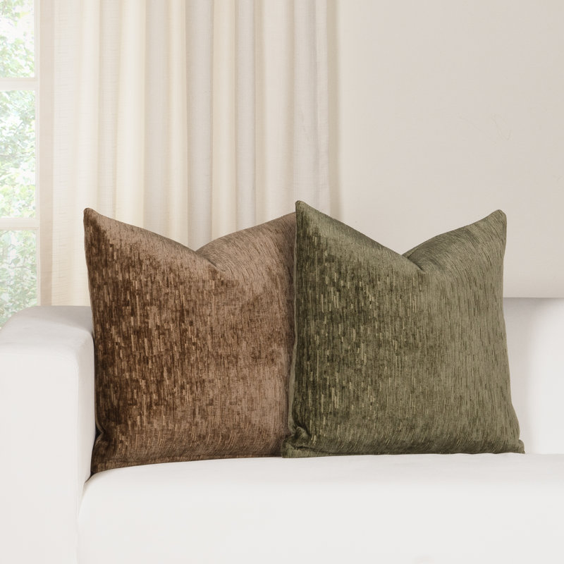 Siscovers Old World Velvet Textured Throw Pillow, Green, 16"H x 16"W