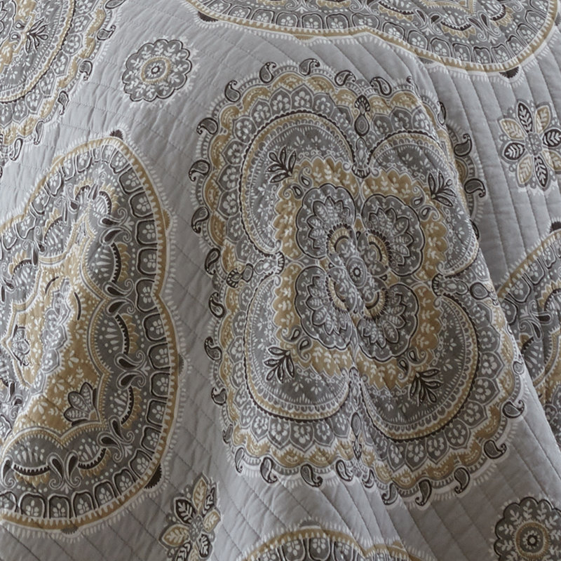 Solano Neutral Twin Quilt Set