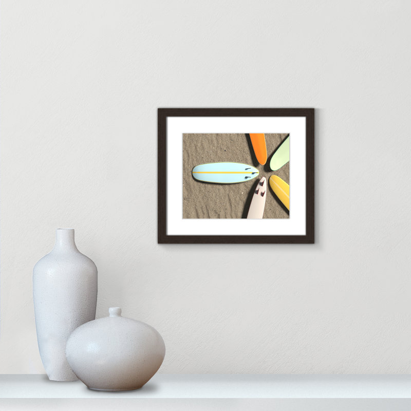 " Surf Circle " by Alexander Mils, Blanc, H 13 po x l 15 po x P 1,25 po, Cadre de boîte en noyer