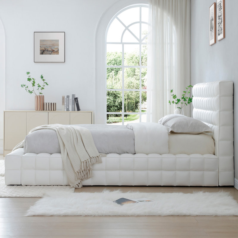Cadre de lit rembourré en cuir Livia Vegan, Grand, Blanc