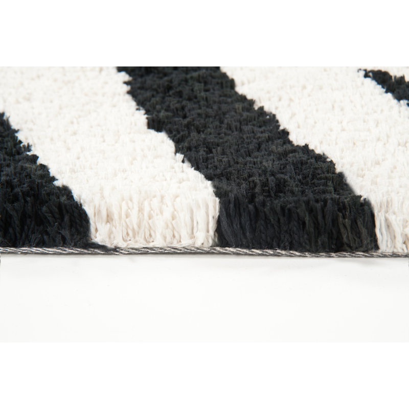 Tapis noir touffeté à la main Subramanya, Rectangle 1 pi 9 po x 2 pi 6 po
