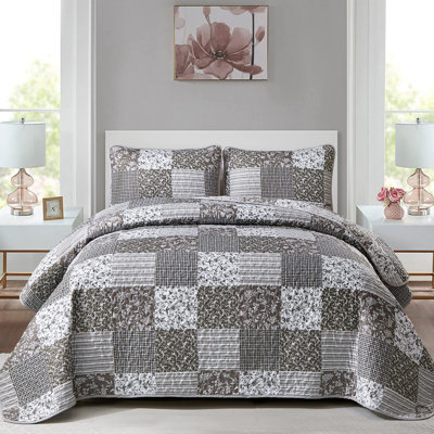 3 Pieces Reversible Patchwork Plaid Floral Boho Quilt Set All-Season Bedding Coverlet Set