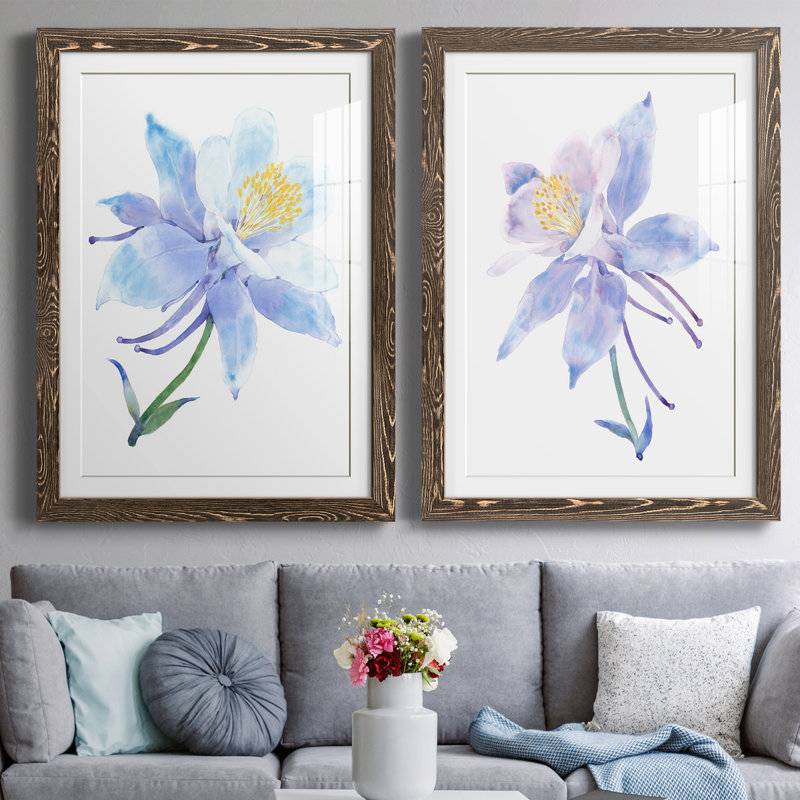 Columbine Bloom I Premium encadré mat - prêt à accrocher, Encadré de bois de noyer, H 37,5 po x l 55 po x P 1,5 po