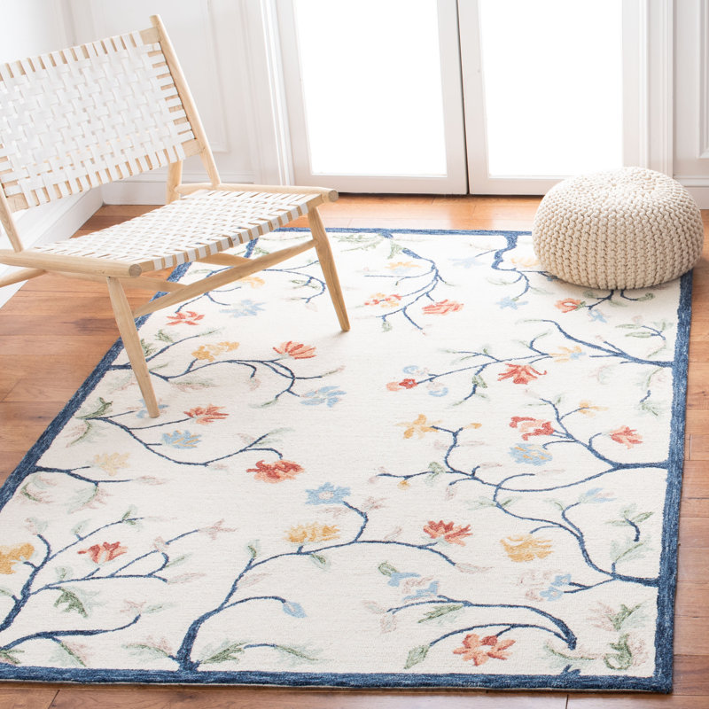 Kirthika Hand Tufted Wool And Cotton With Latex Floral Rug, Rectangle 5' x 8'