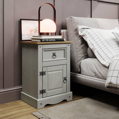 17.72'' W Nightstand