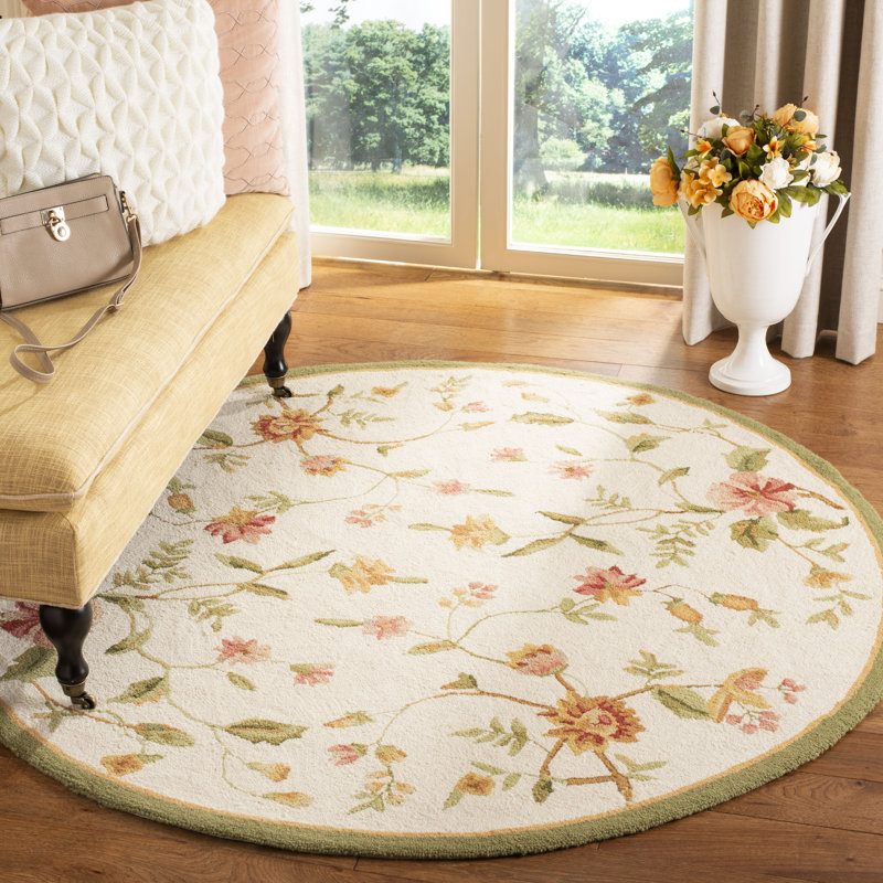 Kinchen Hand Hooked Wool Floral Rug, Round 4', Beige