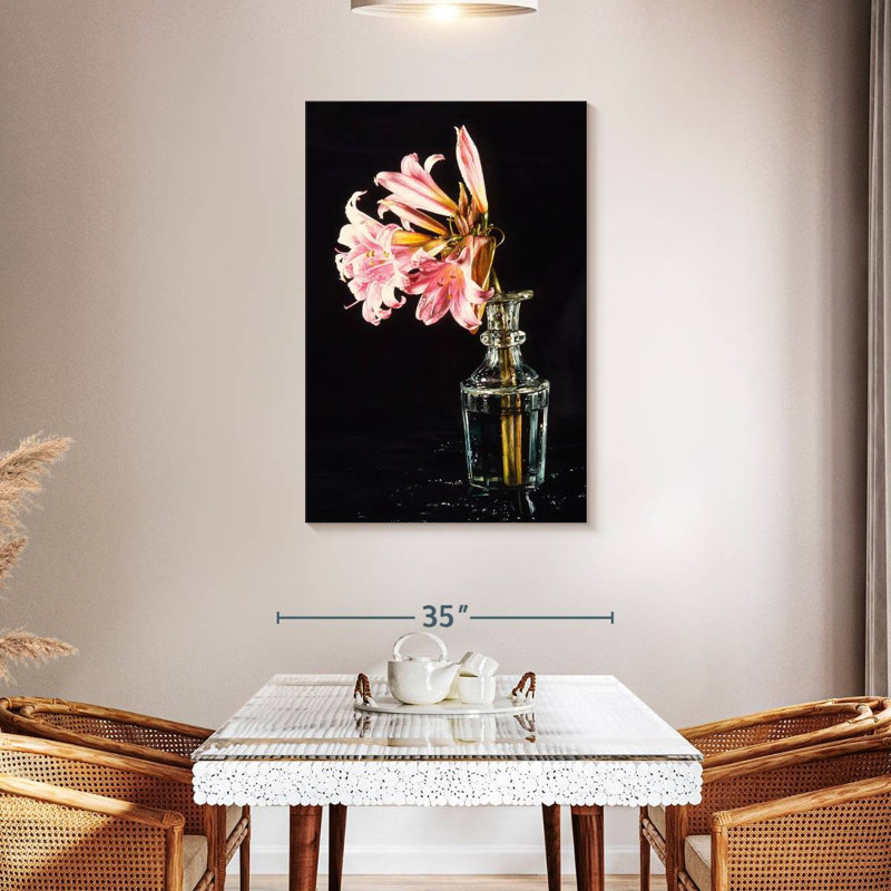 Harnek Teatri I, 45" H x 30" W