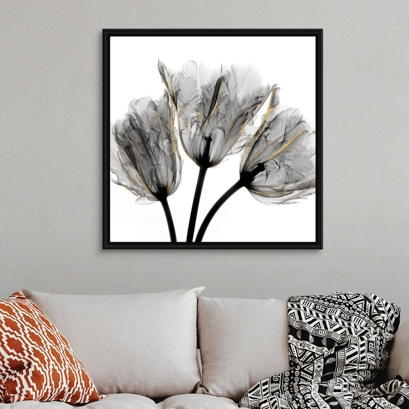 «Gold Embellished Tulips 3» par Albert Koetsier, reproduction d'art sur toile, H 38 po x l 38 po x P 1,75 po, Cadre noir