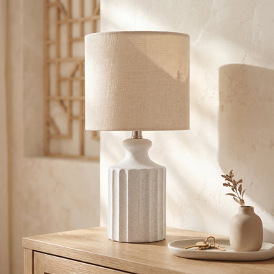 17.5" Ceramic Table Lamp