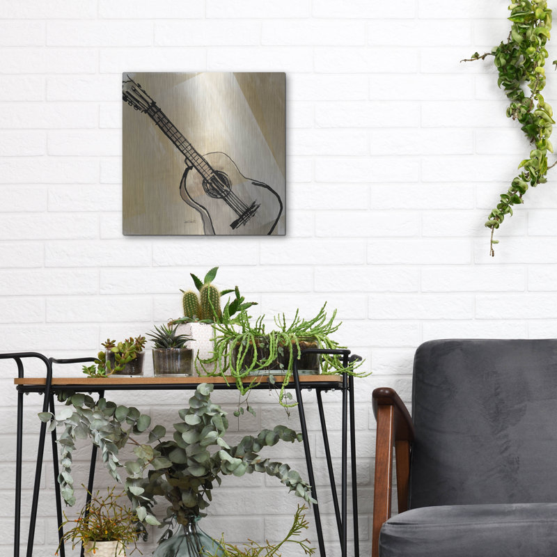 Art mural en métal «Guitare neutre» par Anne Tavoletti, H 12 po x l 12 po