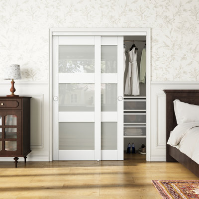 Portes coulissantes 80 po 3 pièces avec garde-manger en verre givré blanc