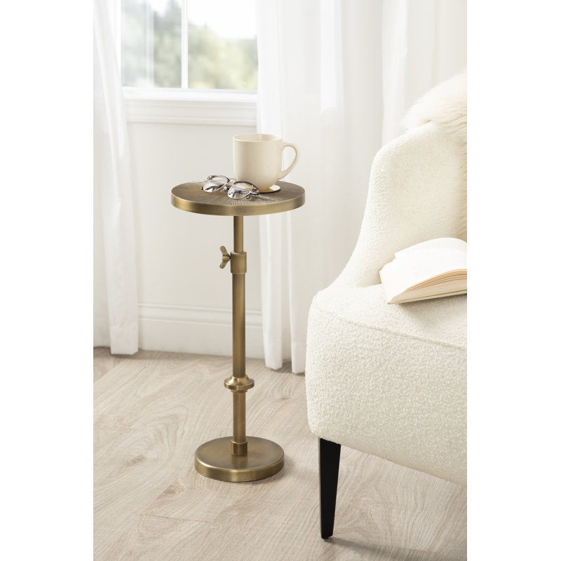 Hansjochen End Table, Gold