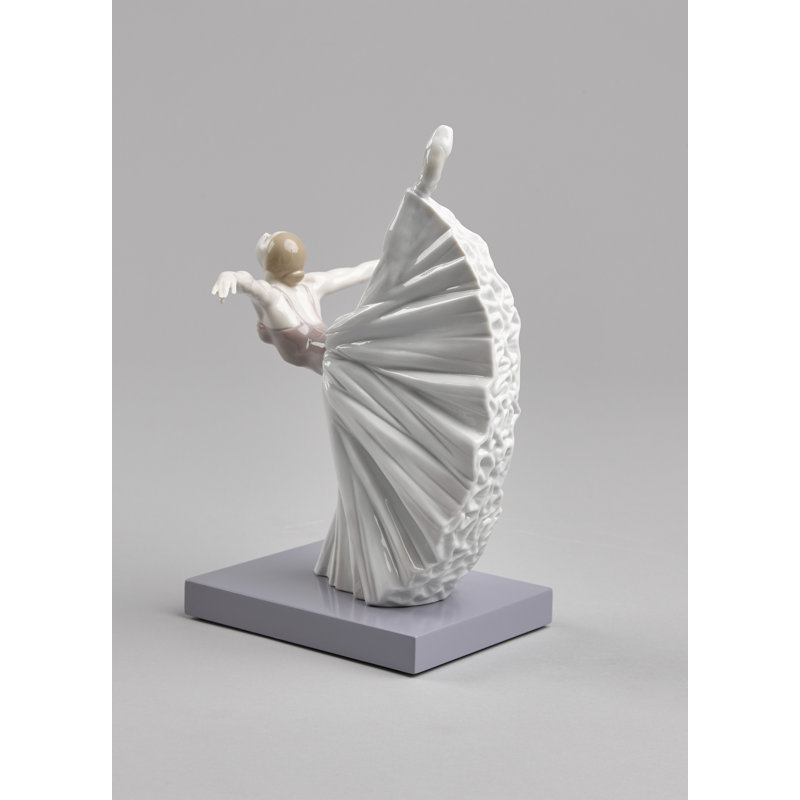 Giselle Arabesque Ballet Figurine