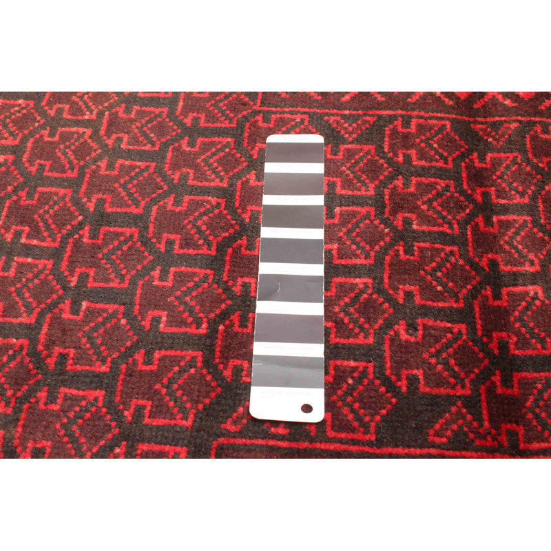 Tapis noir Teimani 2 pi 10 po x 4 pi 9 po