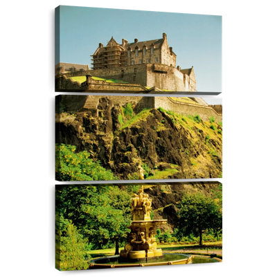 Nicci Cliffside Edinburgh Castle