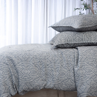ANDRE JACQUARD DUVET COVER, ADRIATIC, QUEEN
