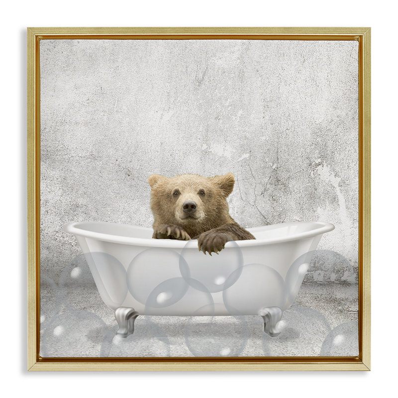 «Baby Bear Bath Time», art mural sur toile flottante par Kim Allen, H 25 po x l 25 po, Cadre flottant métallique doré