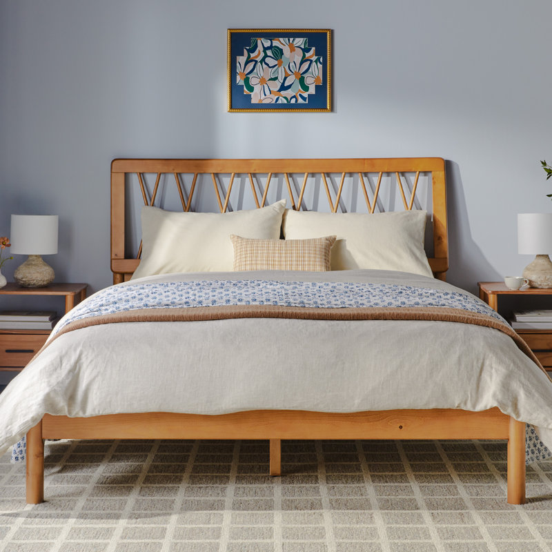 Luka Transitional Solid Wood Platform Bed, Caramel, Queen