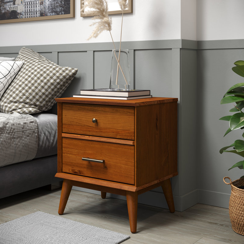 Caleesha 2 - Drawer Solid Wood Nightstand, Castanho