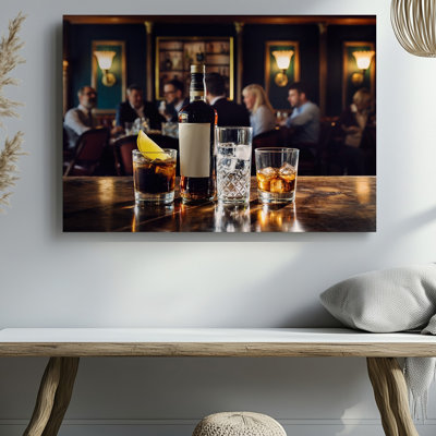 Toile dans un bar à lumière tamisée, une bouteille proéminente de Jack
