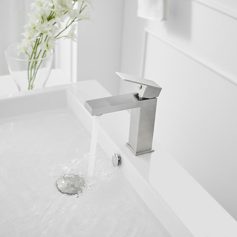 Single-Hole Single-handle Bathroom Faucet, Brushed Nickel