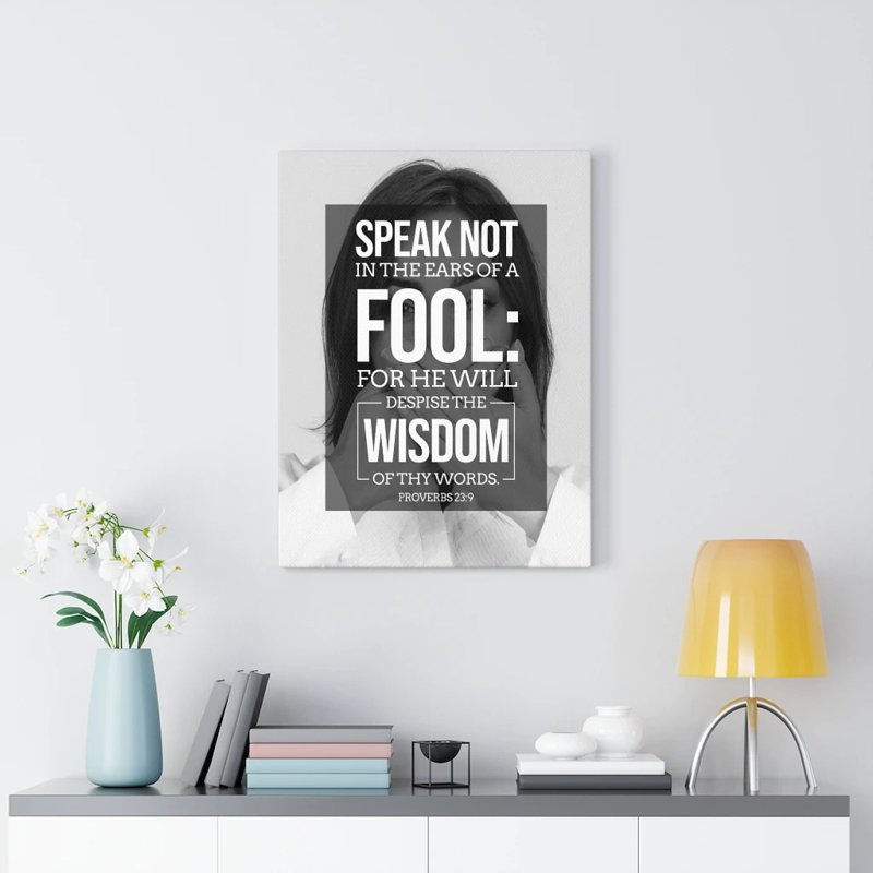 «Speak Not», art textuel sur toile tendue, H 24 po x l 18 po x P 1,25 po