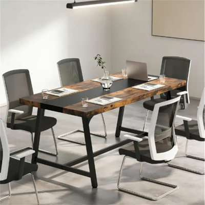 Table de conférence moderne avec motif à blocs de couleur et structure en acier