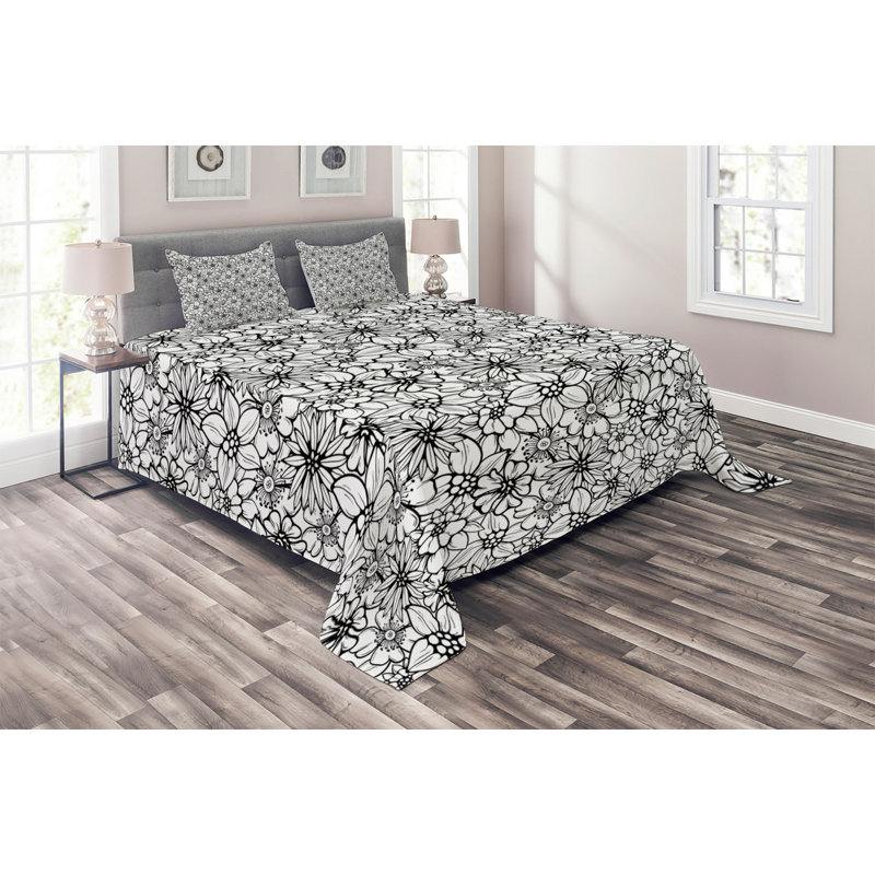 Farmhouse / Country Floral Coverlet, Gray/White Floral
