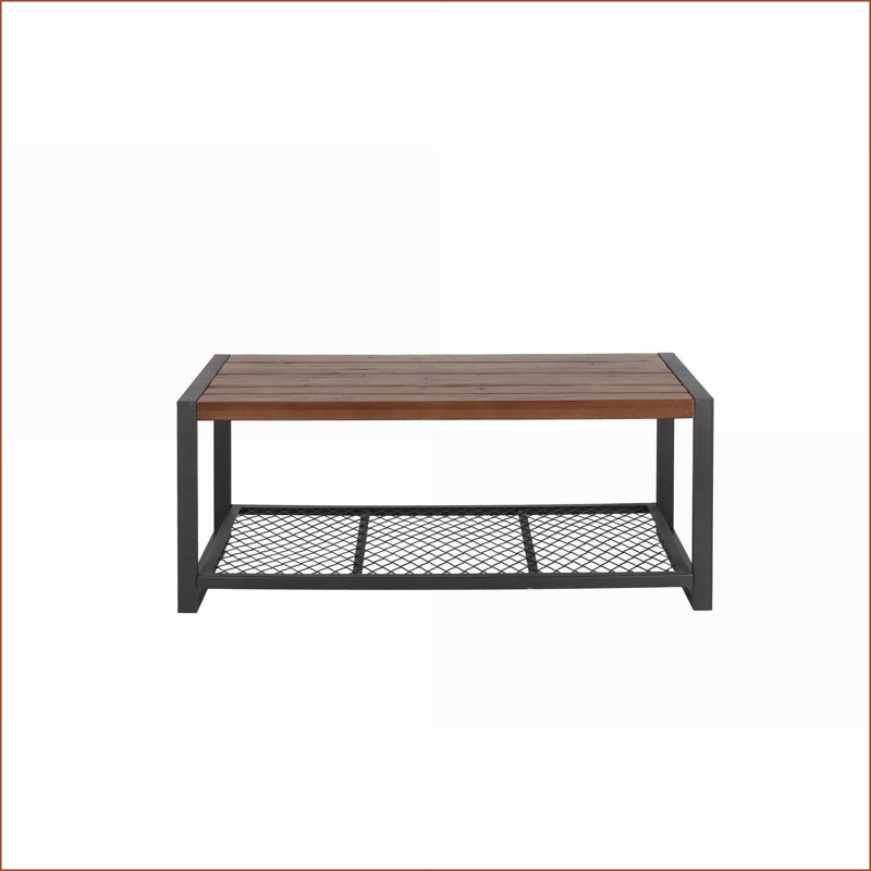 Table basse industrielle en bois récupéré naturel pour le salon, une beauté durable qui vieillit gracieusement