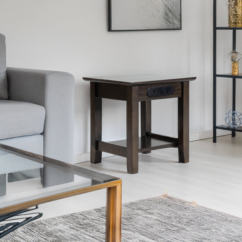 Table de bout Golden Venture avec prise de courant et chargeur