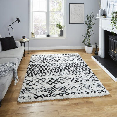 Machine Woven White/Black Rug